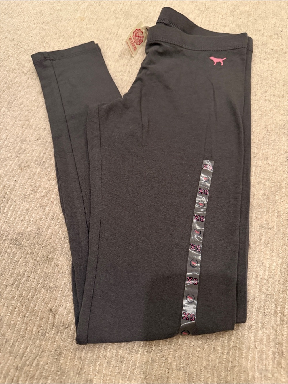 NWT Victoria’s Secret PINK Legging Gray with Pink Dog Embroidered Small